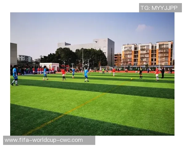 汕头市长杯足球赛激情开赛各队争夺荣誉展现青春风采